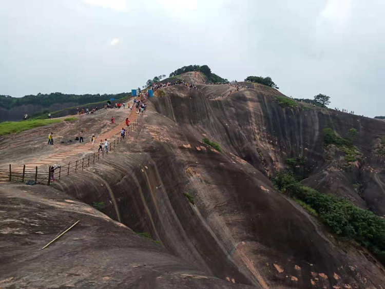 可成儀器東江湖之旅丹霞地貌 可成儀器東江湖之旅丹霞地貌